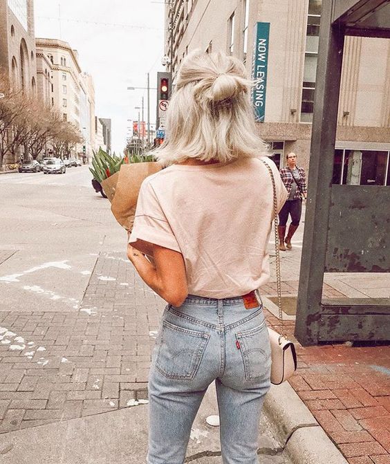 The Fit Guide: Mom Jeans