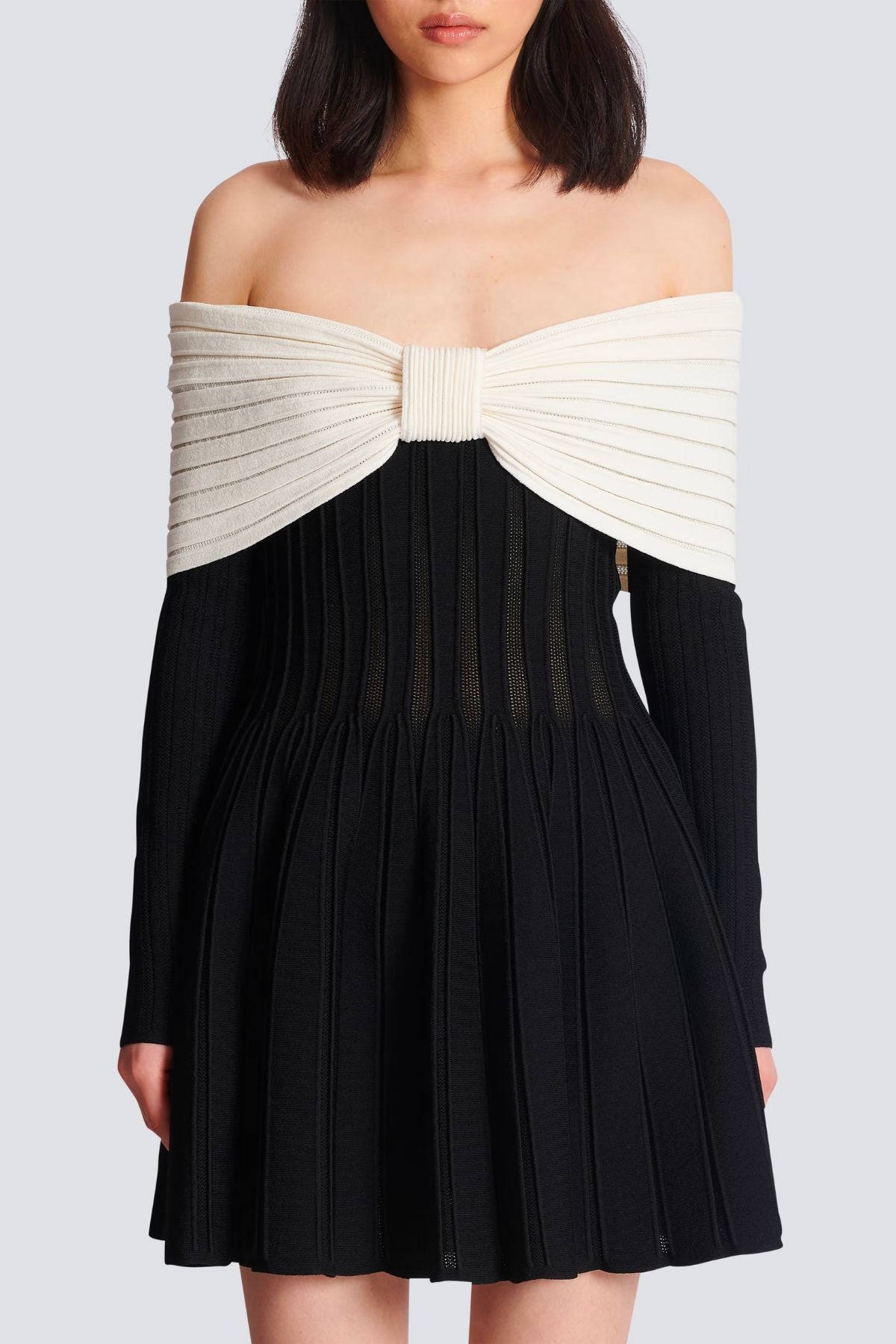 Balmain white and black discount viscose off the shoulder dress