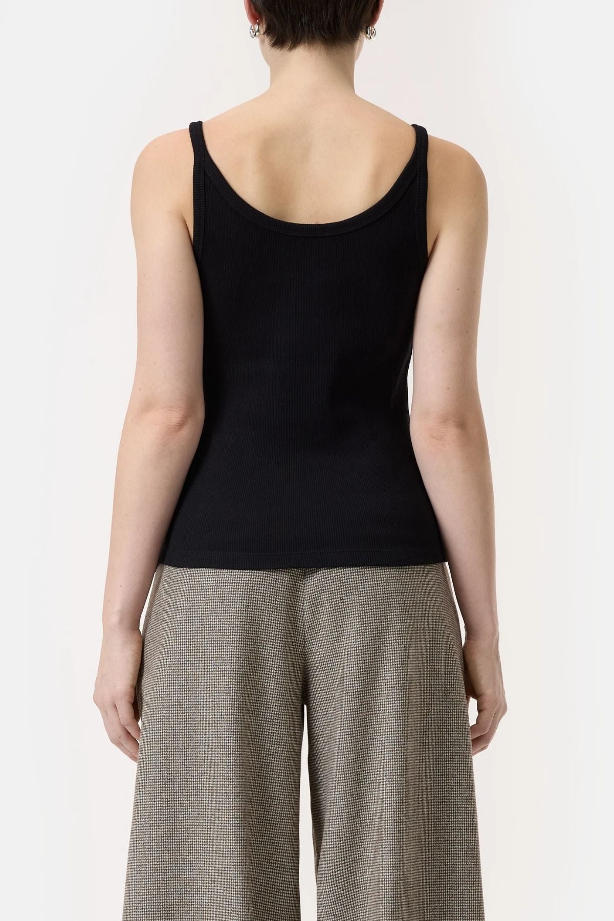 Closed Split Tank Top - Black