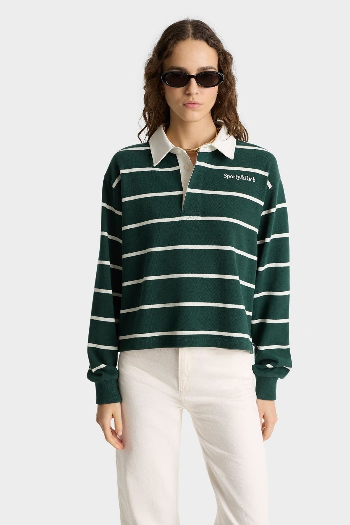 Sporty & Rich Serif Logo Cropped Rugby Polo - Forest/White